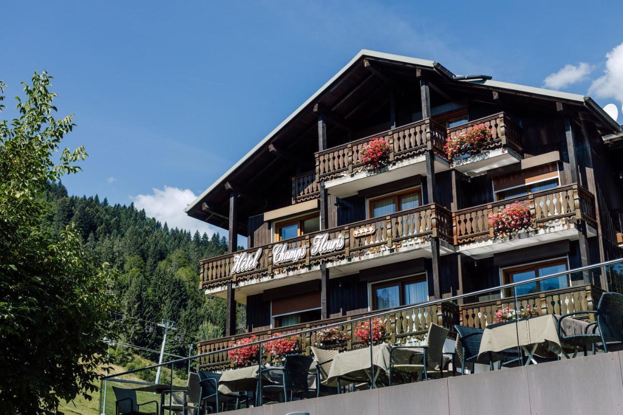 Hotel Champs Fleuris Morzine Exteriör bild